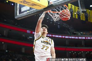 张镇麟去上海？媒体人表示关注今日注册更新 回复网友时点名金金