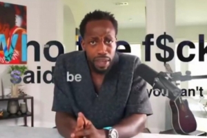 贝弗利diss特雷-杨：詹姆斯都被批评 你为啥不行？凭什么？