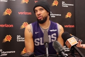 狄龙：我一被交易就立刻联系了布克 当初防守他可是巨大挑战