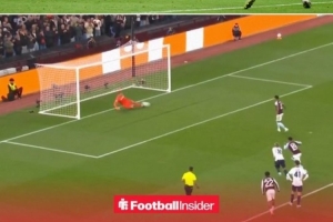 18-19赛季以来斯科鲁普斯基10次扑点，五大联赛球员仅次于鲍曼