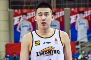 媒体人：付豪热身赛遭张益炅抱摔 好在检查后显示无结构性损伤