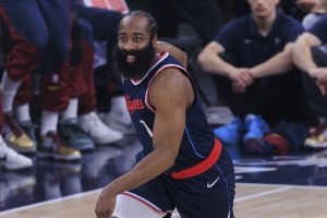 哈登：向所有中国家人致意 他们几乎陪伴了我整个生涯🧡