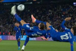 不可思议的一致性！托万x阿克利乌舍上演双人倒钩