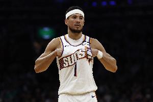 布克谈中国赛：中国的球迷特别爱篮球 要回馈他们 给予最高的尊重