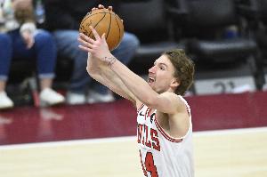 布泽利斯：对自己的大幅进步不意外 我清楚自己付出了多少努力