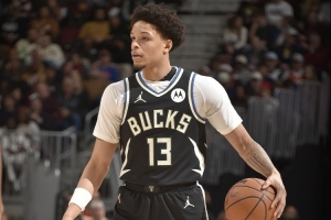 快快找回手感！罗林斯半场5中1&三分3中0拿到4分3板2助2断