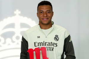 毫无悬念！官方：姆巴佩被票选为皇马9月最佳球员，5场7球1助攻