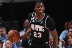 莫兰特：这是我在训练营看到的科沃德 一直在等他打出这样表现