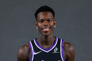 打得可以了！施罗德18中7拿到18分2板12助1断1帽