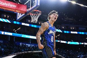 🔥Shams：步行者将与三届扣篮王麦克朗签下一份无保障多年合同