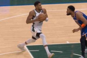 露馅了😂！回放显示 字母哥这个上篮走了几步🤔？