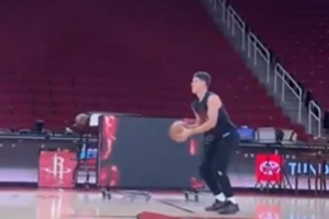 谢泼德中场三分一击即中！火箭官推：如黄油般丝滑！